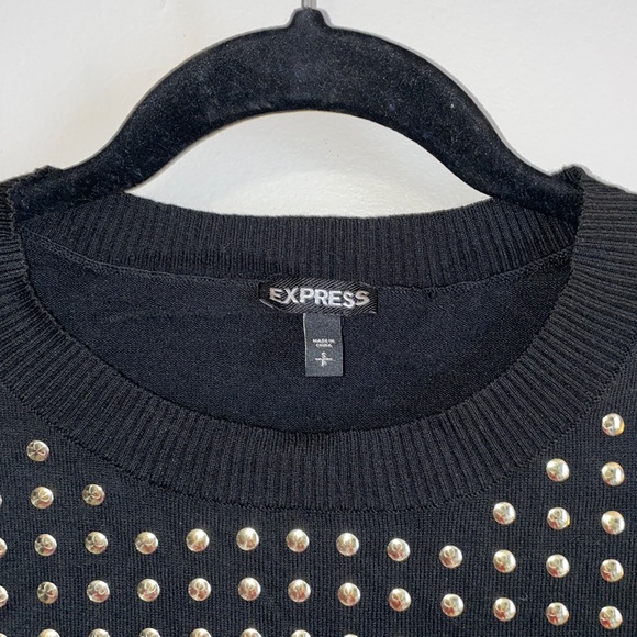 Express Top - Picture 2 of 5